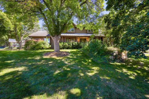 527 Linden Ct, Verona, WI, 53593-1683 | Card Image