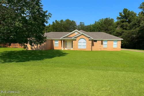 70 Yarbrough Loop, Holly Springs, MS, 38635-9232 | Card Image