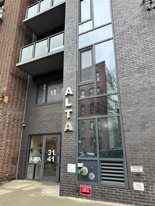 5b-3141 29th St, Astoria, NY, 11106-3301 | Card Image