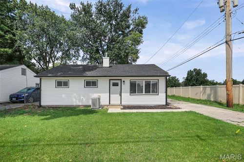 1009 Royal Heights Rd, Belleville, IL, 62226-5459 | Card Image