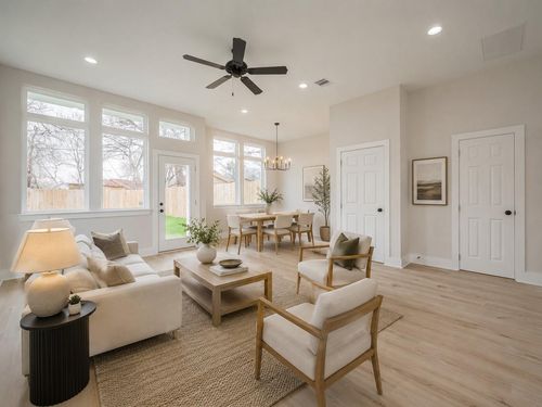 b-918 Saint Clair St, Houston, TX, 77088-6242 | Card Image