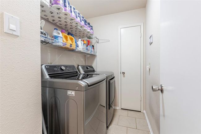 2309 Salisbury Ln, House other with 4 bedrooms, 2 bathrooms and 2 parking in Alvin TX | Image 16