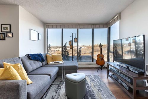 605-80 Point Mckay Cres Nw, Calgary, AB, T3B4W4 | Card Image