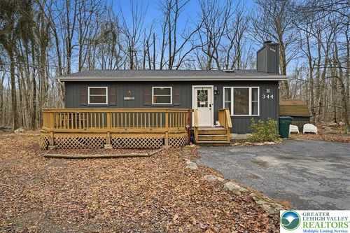 779 Country Place Dr, Tobyhanna, PA, 18466-7948 | Card Image