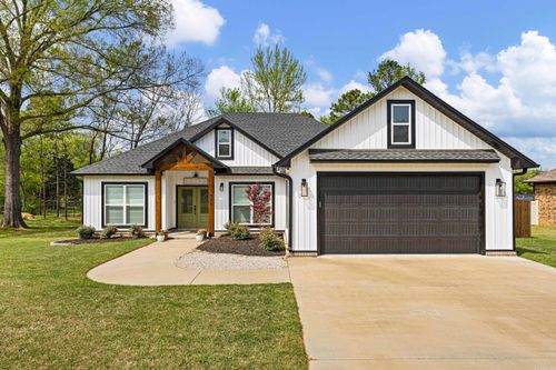 1814 Janie Francis Dr, Russellville, AR, 72801-6069 | Card Image