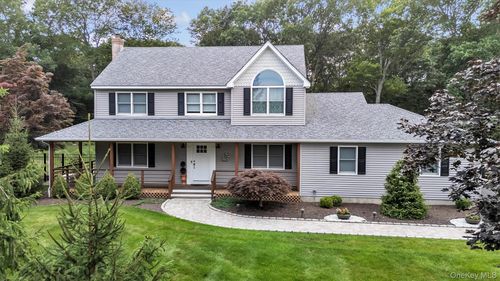 181 Landing Ln, Calverton, NY, 11933-1256 | Card Image