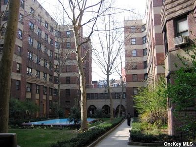 H5 - 504 Grand Street, Home with 1 bedrooms, 1 bathrooms and null parking in New York NY | Image 3