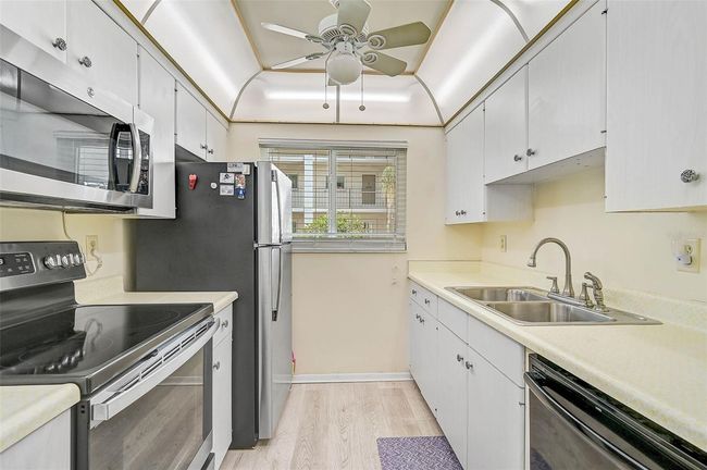 APT-115 - 708 Tamiami Trl S, Condo with 2 bedrooms, 2 bathrooms and null parking in VENICE FL | Image 6