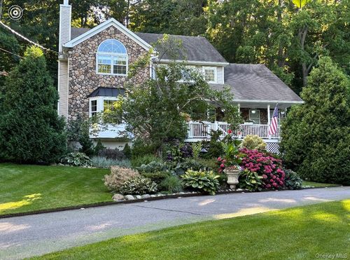 6 Sandy Hollow Rd, Northport, NY, 11768-3443 | Card Image