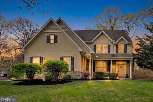 204 Iron Valley Dr, Lebanon, PA, 17042-8800 | Card Image