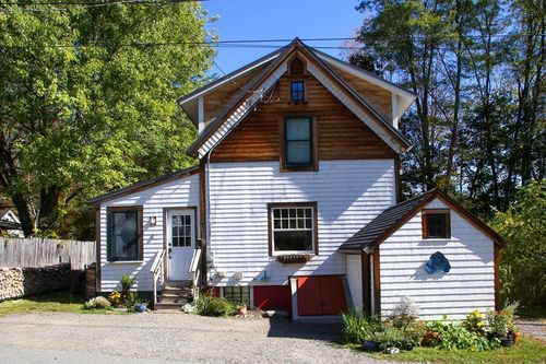 8 North St, Charlemont, MA, 01339-9817 | Card Image