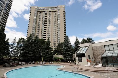 407 - 1500 Riverside Dr, Condo with 2 bedrooms, 2 bathrooms and 1 parking in Ottawa ON | Image 2