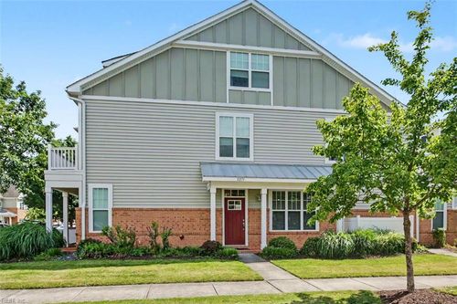 8271 Highland Street, Norfolk, VA, 23518 | Card Image