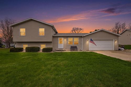N4493 Hickory Road, HUSTISFORD, WI, 53034 | Card Image