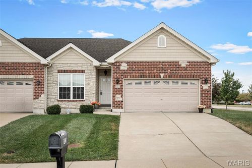 102 Savannah Terrace Dr, Wentzville, MO, 63385-3625 | Card Image