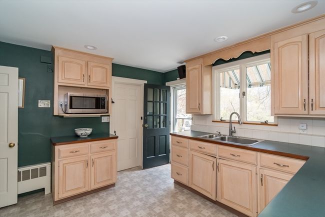 431 Clapboardtree St, House other with 4 bedrooms, 3 bathrooms and 6 parking in Westwood MA | Image 11