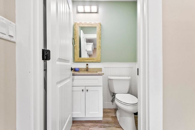 54 Cushing St, House other with 3 bedrooms, 3 bathrooms and 6 parking in Hingham MA | Image 16