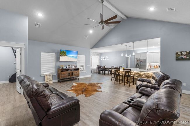 8903 Pear St, House other with 4 bedrooms, 3 bathrooms and null parking in Kingston OK | Image 11