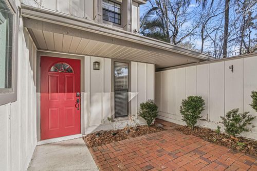 5528-5528 Sw 4th Pl, GAINESVILLE, FL, 32607-2023 | Card Image