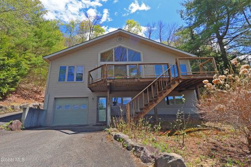 516 E Shore Dr, Adirondack, NY, 12808-2216 | Card Image