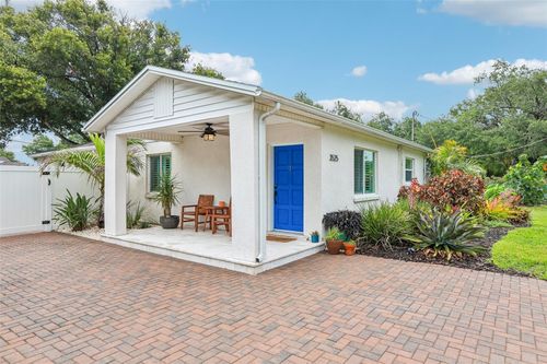 3525 W Paul Ave, TAMPA, FL, 33611-3625 | Card Image