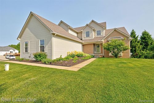 2338 Malena Ln, Oxford, MI, 48371-4357 | Card Image