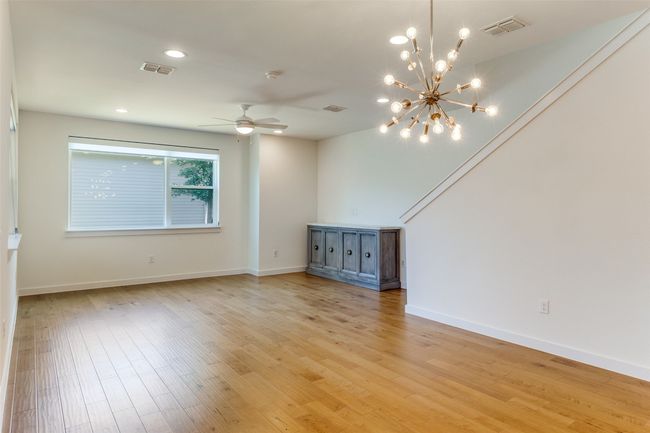 Living Room with Lots of Natural Light | Image 5