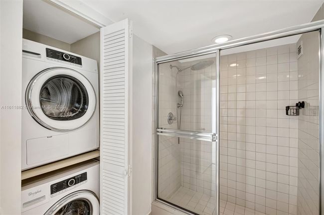 APT-16F - 5600 Collins Ave, Condo with 2 bedrooms, 2 bathrooms and null parking in Miami Beach FL | Image 19