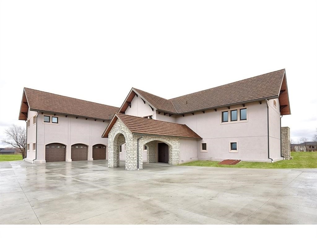 107th St, Johnston, IA 50131