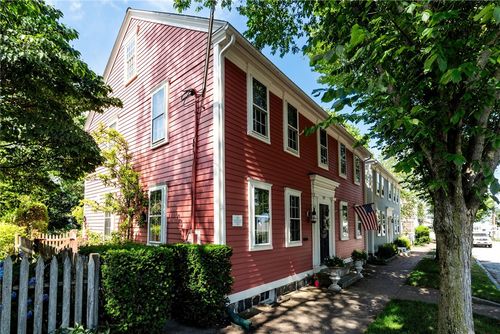 152 Main St, North Kingstown, RI, 02852-5034 | Card Image