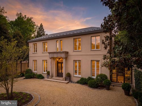 2740 Chain Bridge Rd Nw, WASHINGTON, DC, 20016-3404 | Card Image