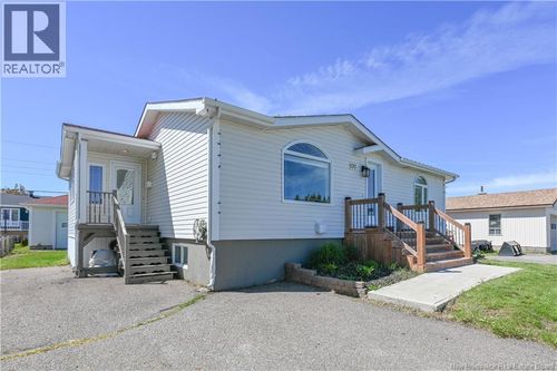 137 Savoie St, Shippagan, NB, E8S3H6 | Card Image
