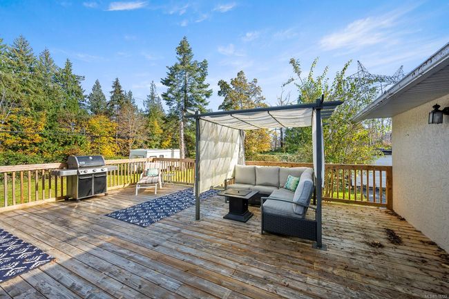 65 Islewood Dr, House other with 3 bedrooms, 2 bathrooms and 4 parking in Bowser BC | Image 36