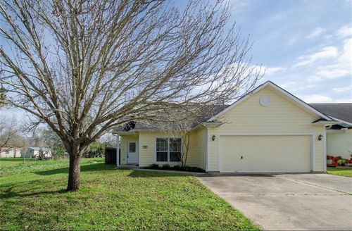 235 N Fowlkes St, Sealy, TX, 77474-1819 | Card Image