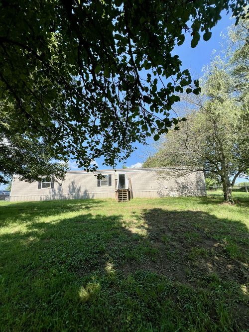 92 Doyle Fields Rd, East Bernstadt, KY, 40729-5601 | Card Image