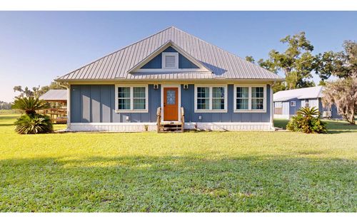 9524 County Road 136a, Live Oak, FL, 32060-8944 | Card Image