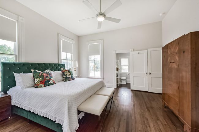 612 S Day St, House other with 4 bedrooms, 3 bathrooms and 1 parking in Brenham TX | Image 32