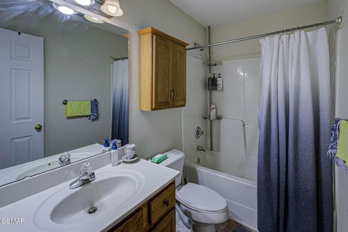 648 Lloyd Huskey Rd, Pigeon Forge, TN, 37863-4257 | Card Image