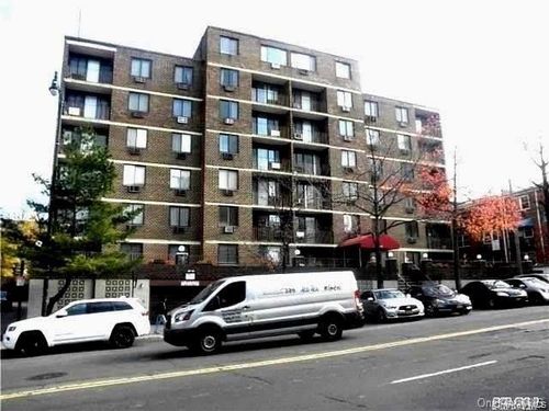 4g-36-41 Union St, Flushing, NY, 11354-4150 | Card Image
