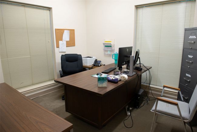 View of carpeted office | Image 19