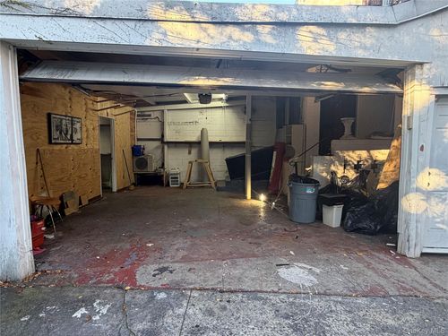 16 Duryea Pl, Brooklyn, NY, 11226-5427 | Card Image