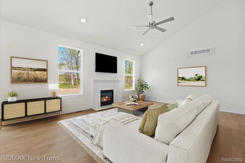 8410 Joseph St, Commerce Township, MI, 48382-3495 | Card Image