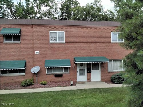 209 Dalepark Dr, Bedford, OH, 44146-4258 | Card Image