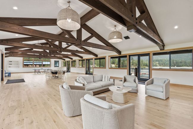 Boathouse lounge and game room | Image 35