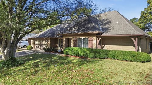 6027 E 79th St, Tulsa, OK, 74136-9127 | Card Image