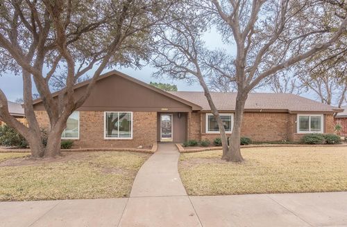 3909 Crestridge Dr, Midland, TX, 79707-2727 | Card Image