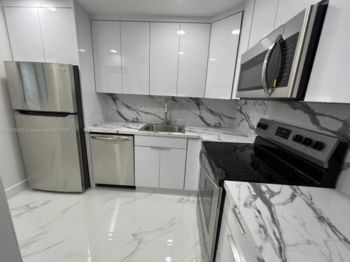 apt-201-505 Gardens Dr, Pompano Beach, FL, 33069-6412 | Card Image