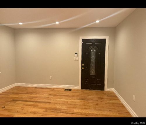 2-100 199th St, Hollis, NY, 11423-3327 | Card Image