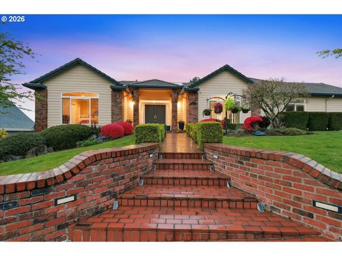 2031 Nw Columbia Summit Dr, Camas, WA, 98607-8069 | Card Image