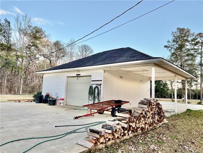 Rear view of shop | Image 9